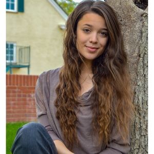 Meet your Posher, Denise